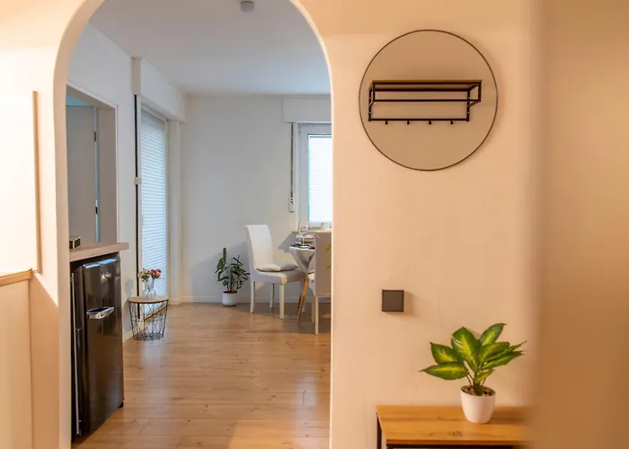 Savon#2 - Innenstadt Netflix-Kueche-Parking-Wlan-Kingsizebett-Loggia